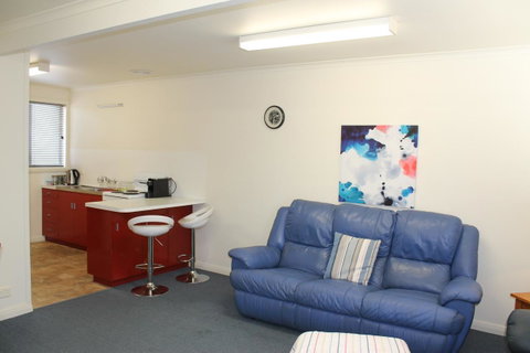 Old Pier Apartments - Accommodation Cairns 8