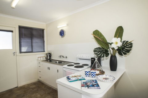 Old Pier Apartments - Accommodation Cairns 13