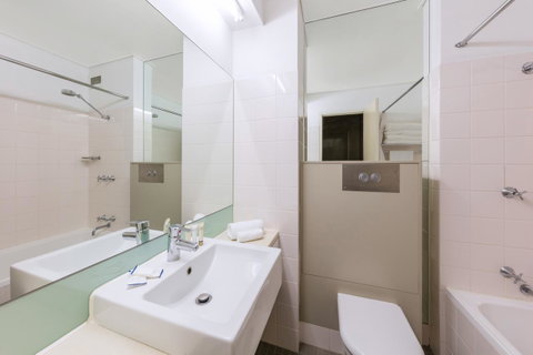 Best Western Plus Launceston - Accommodation Cairns 10