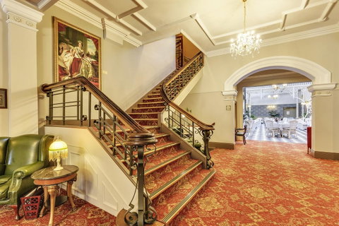 Hadley\'s Orient Hotel - Accommodation Cairns 11