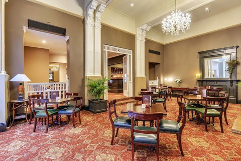 Hadley\'s Orient Hotel - Accommodation Cairns 10