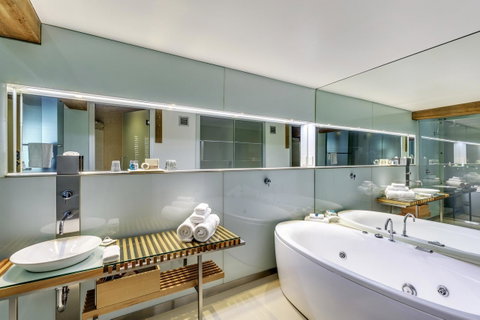 The Henry Jones Art Hotel - Accommodation Cairns 20