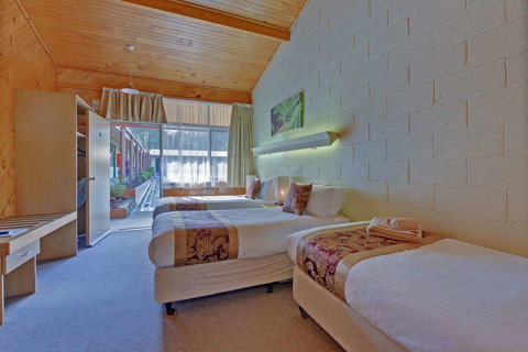 Gold Rush Inn - Accommodation Cairns 15