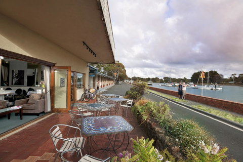 The Waterfront Wynyard - Accommodation Cairns 3