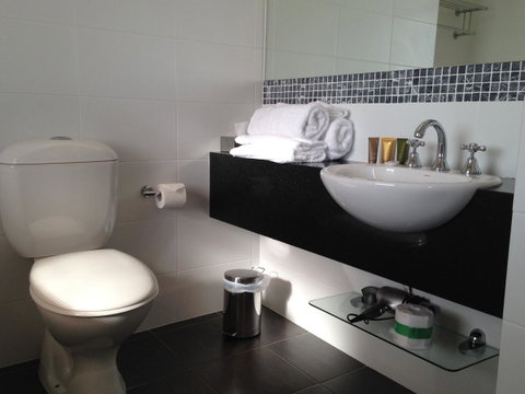 Auldington Hotel - Accommodation Cairns 4