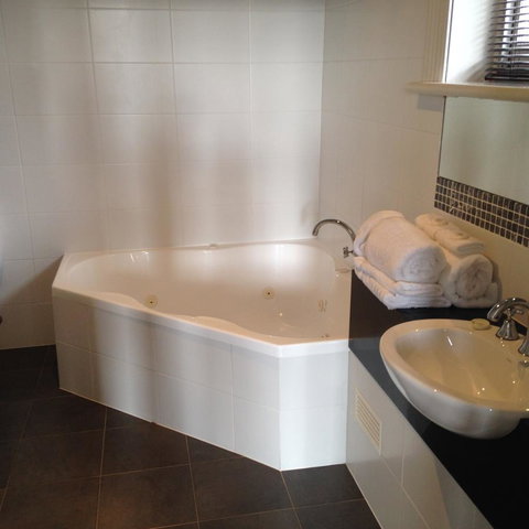Auldington Hotel - Accommodation Cairns 20