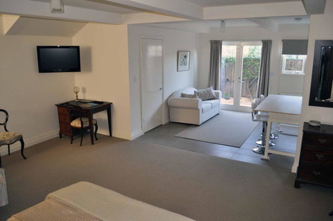 Belton Apartments-Hedge Cottage - Accommodation Cairns 31