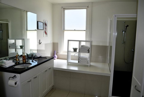 Belton Apartments-Hedge Cottage - Accommodation Cairns 14