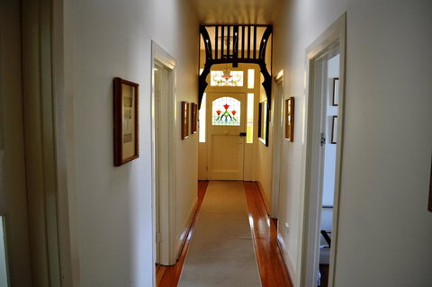 Belton Apartments-Hedge Cottage - Accommodation Cairns 26