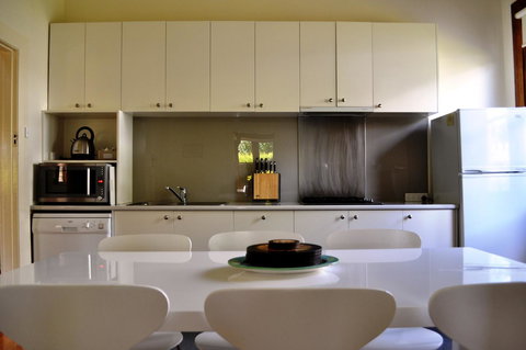 Belton Apartments-Hedge Cottage - Accommodation Cairns 1