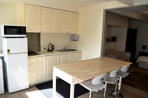 Belton Apartments-Hedge Cottage - Accommodation Cairns 9