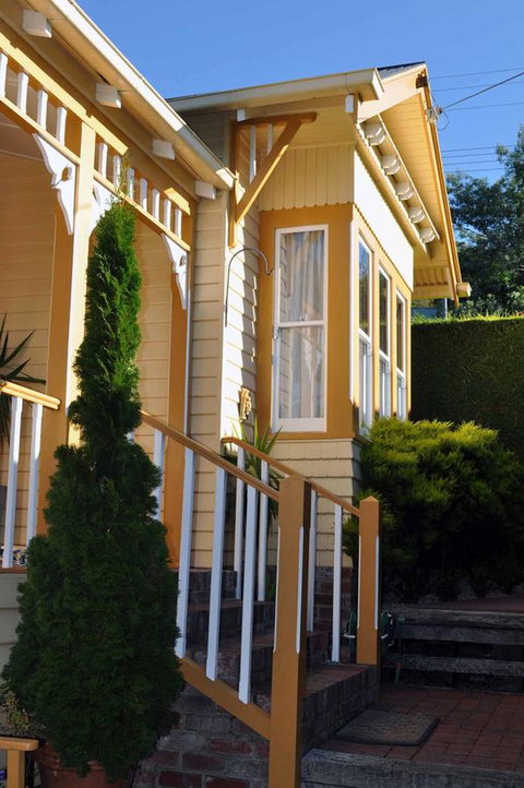 Belton Apartments-Hedge Cottage - Accommodation Cairns 0