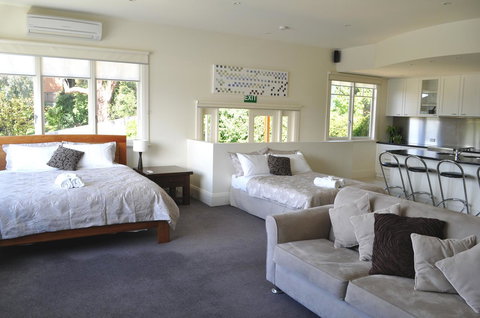 Belton Apartments-Hedge Cottage - Accommodation Cairns 30