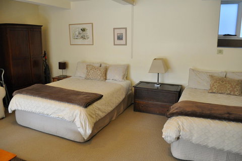 Belton Apartments-Hedge Cottage - Accommodation Cairns 10