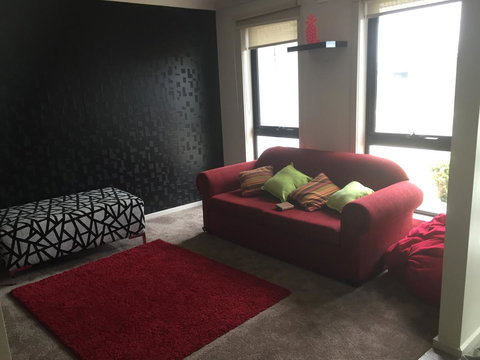 Euphoria House - Accommodation Cairns 1