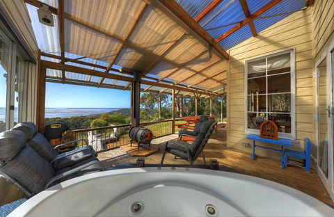 Island View Spa Cottage - Accommodation Cairns 8