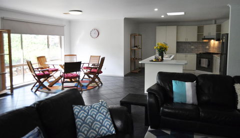 Island Breeze Motel - Accommodation Cairns 7