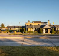 New England Motor Lodge - Accommodation Cairns
