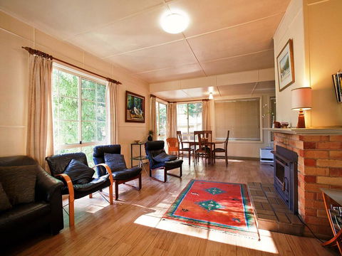 Noonameena Cottage - Accommodation Cairns 2