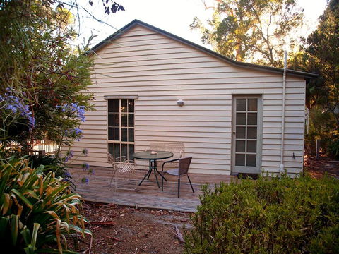 Noonameena Cottage - Accommodation Cairns 1