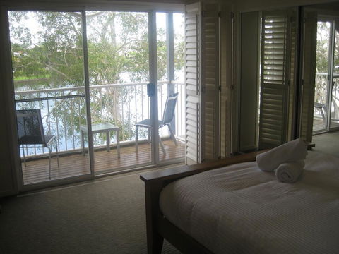 Noosa Entrance Waterfront Resort - Accommodation Cairns 0