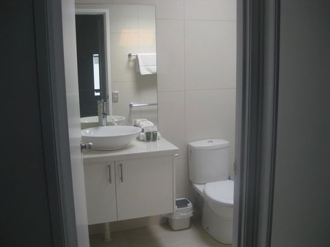 Noosa Entrance Waterfront Resort - Accommodation Cairns 3