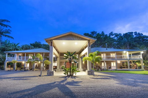 Noosa Haven - Accommodation Cairns 1