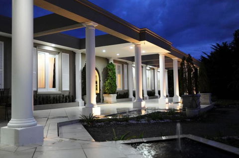 Norwood House Motel & Receptions - Accommodation Cairns 2