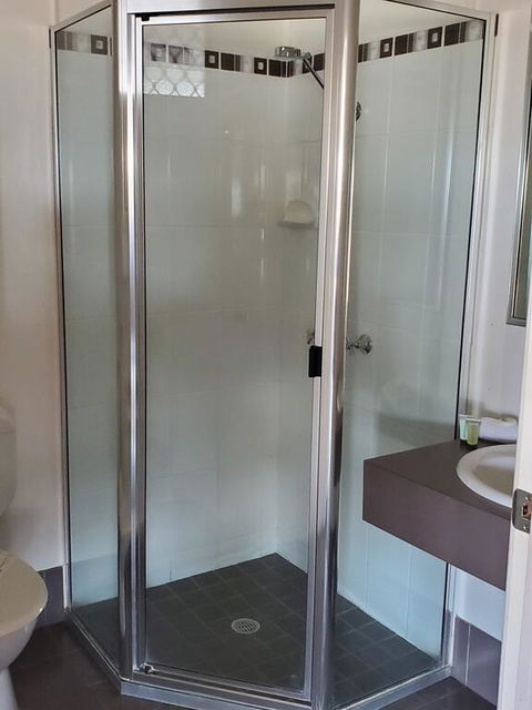 O'Sheas Windsor Hotel - Accommodation Cairns 3