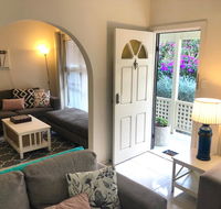 Ocean Beach Cottage - Accommodation Cairns
