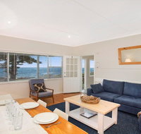 Ocean Blue Apartment One - oceanfront apartment - Accommodation Cairns