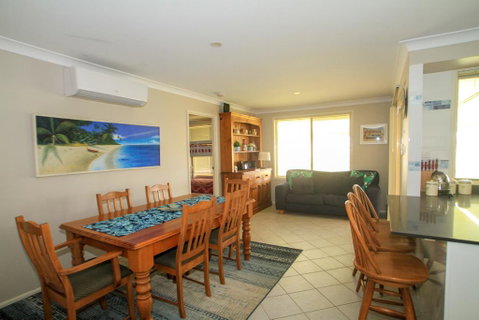 Ocean Break - At Berrara - Accommodation Cairns 2