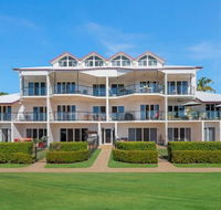 Ocean Breeze Near Parks and Rowes Bay - Accommodation Cairns