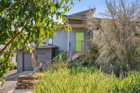 OCEAN ESCAPE - The Ultimate Luxury Beach House - Accommodation Cairns 2