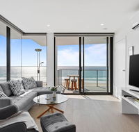 Ocean Views Apartment with Rooftop Pool - Accommodation Cairns