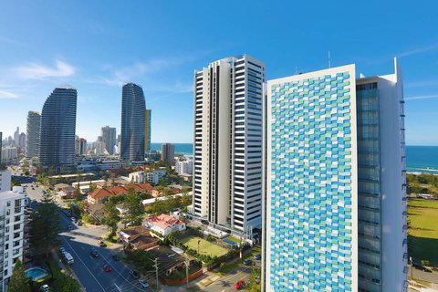 Ocean Views In The Heart Of Broadbeach - Accommodation Cairns 1