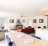 Oceanic Dr 133 - WHALE WATCHERS DELIGHT - Accommodation Cairns