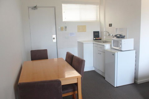 Oceanside Hawks Nest - Accommodation Cairns 2