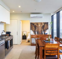 ON TOP OF THE WORLD - BEST VIEWS IN MELBOURNE  - Accommodation Cairns