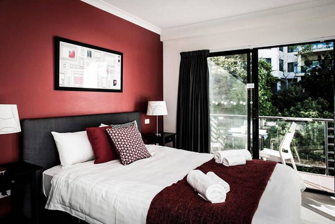 One Bedroom Apt Near Perth CBD With Parking - Accommodation Cairns 1