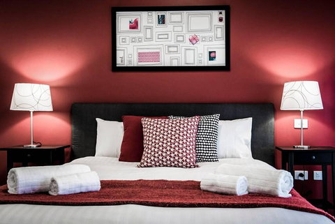 One Bedroom Apt Near Perth CBD With Parking - Accommodation Cairns 3