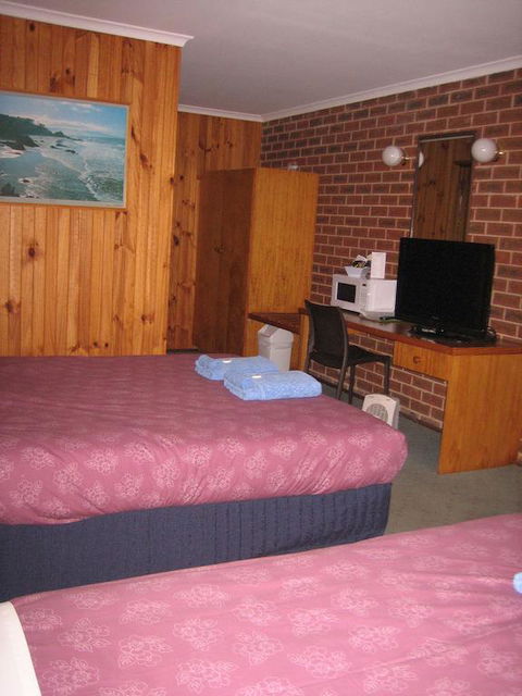 Orbost Country Road Motor Inn - Accommodation Cairns 3