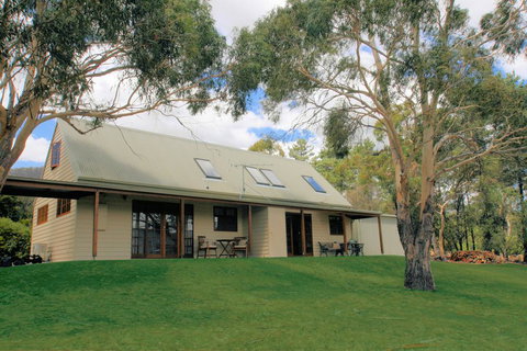 Otago Cottage - Accommodation Cairns 0