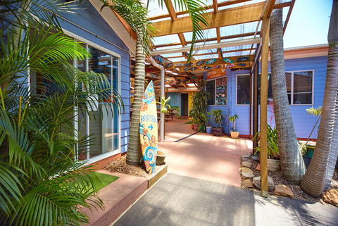 Ozzie Pozzie Backpackers - Port Macquarie YHA - Accommodation Cairns 0