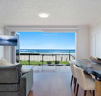 Palm Beach Beachfront Townhouse - Accommodation Cairns