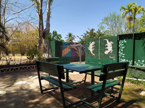 Palm Court Backpackers - Accommodation Cairns 1