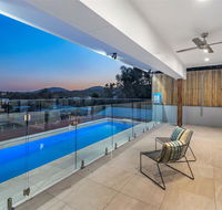 Panoramic Views Villa Birdwood Terrace 4 Bedroms - Toowong - Accommodation Cairns