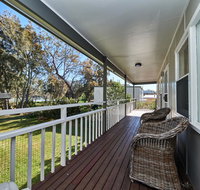 Paradise Bungalow Waterfront - Accommodation Cairns