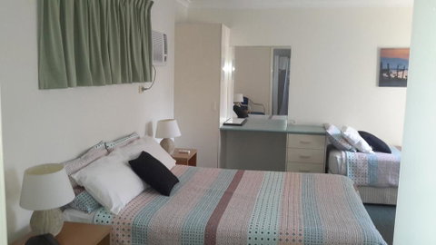 Paramount Motel - Accommodation Cairns 3