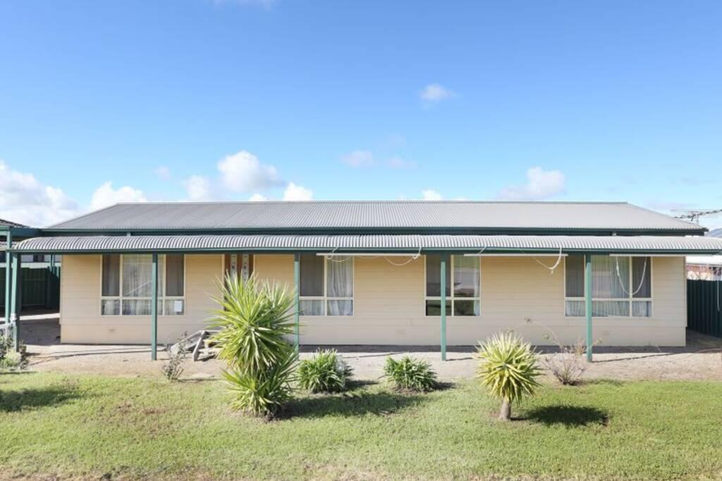 Urania SA Accommodation Cairns